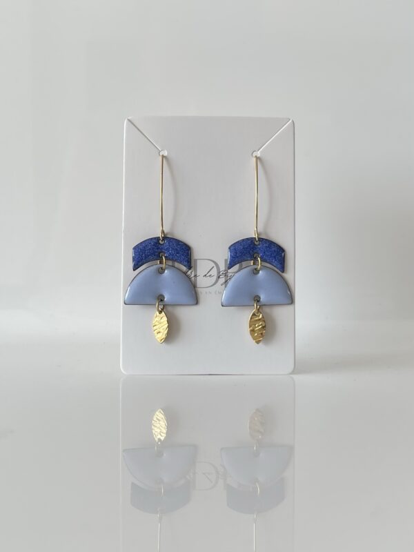 img_5079 Boucles d’oreilles pendantes bleu ciel et doré
