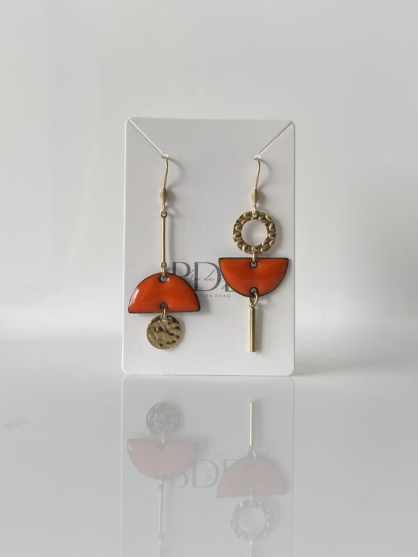 img_5093-2 Boucles d’oreilles asymétriques orange et doré