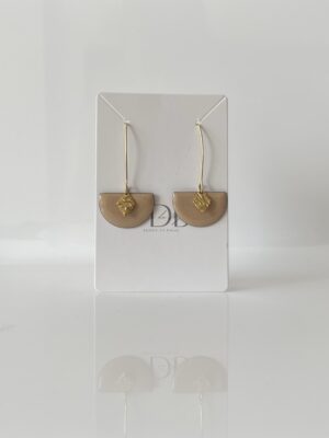 img_5098 Boucles d’oreilles pendantes beige doré