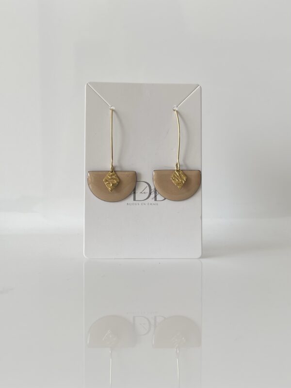 img_5098 Boucles d’oreilles pendantes beige doré