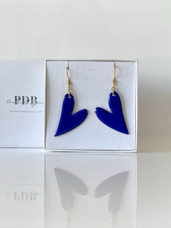 Boucles d’oreilles grand cœur bleu