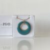 img_5320-2 Pendentif rond émaillé sur chaîne dorée